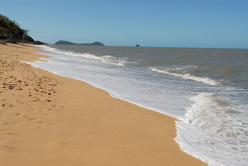 0399 Trinity Beach.jpg